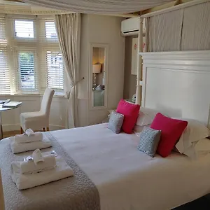 Couette-café The House Boutique - In-room Breakfast - Free Parking ****